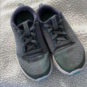 Girl’s Under Armour Tennis Shoes